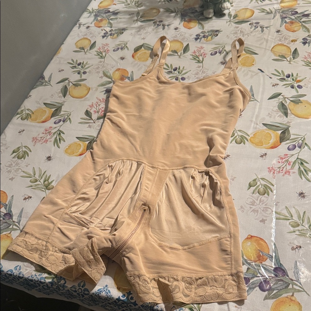 Elegant Tan Shapewear Bodysuit